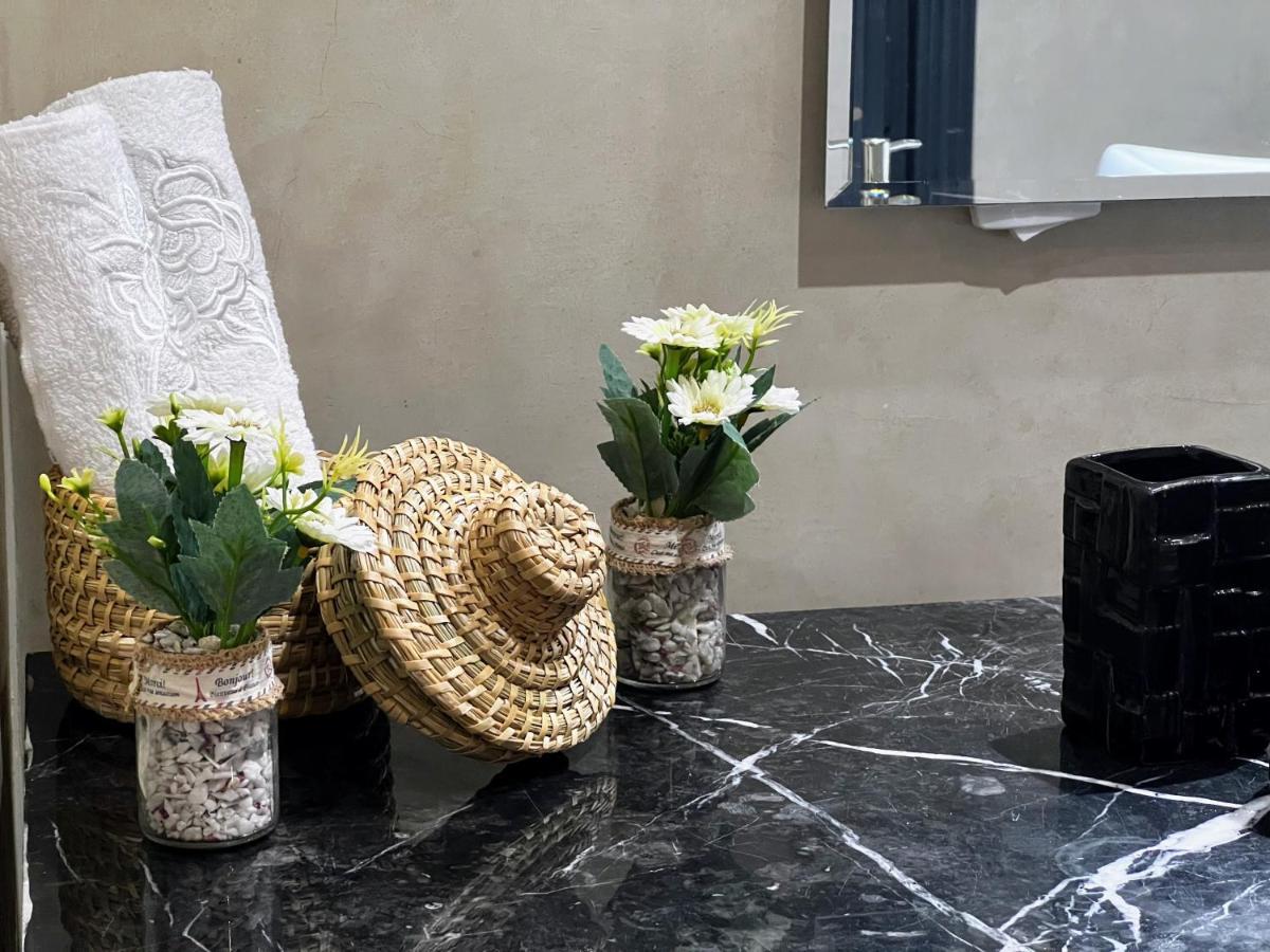 מרקש Moderne, Lumineux & Spacieux Avec Balcon -Central -Wifi-Smart Tv-Clim מראה חיצוני תמונה