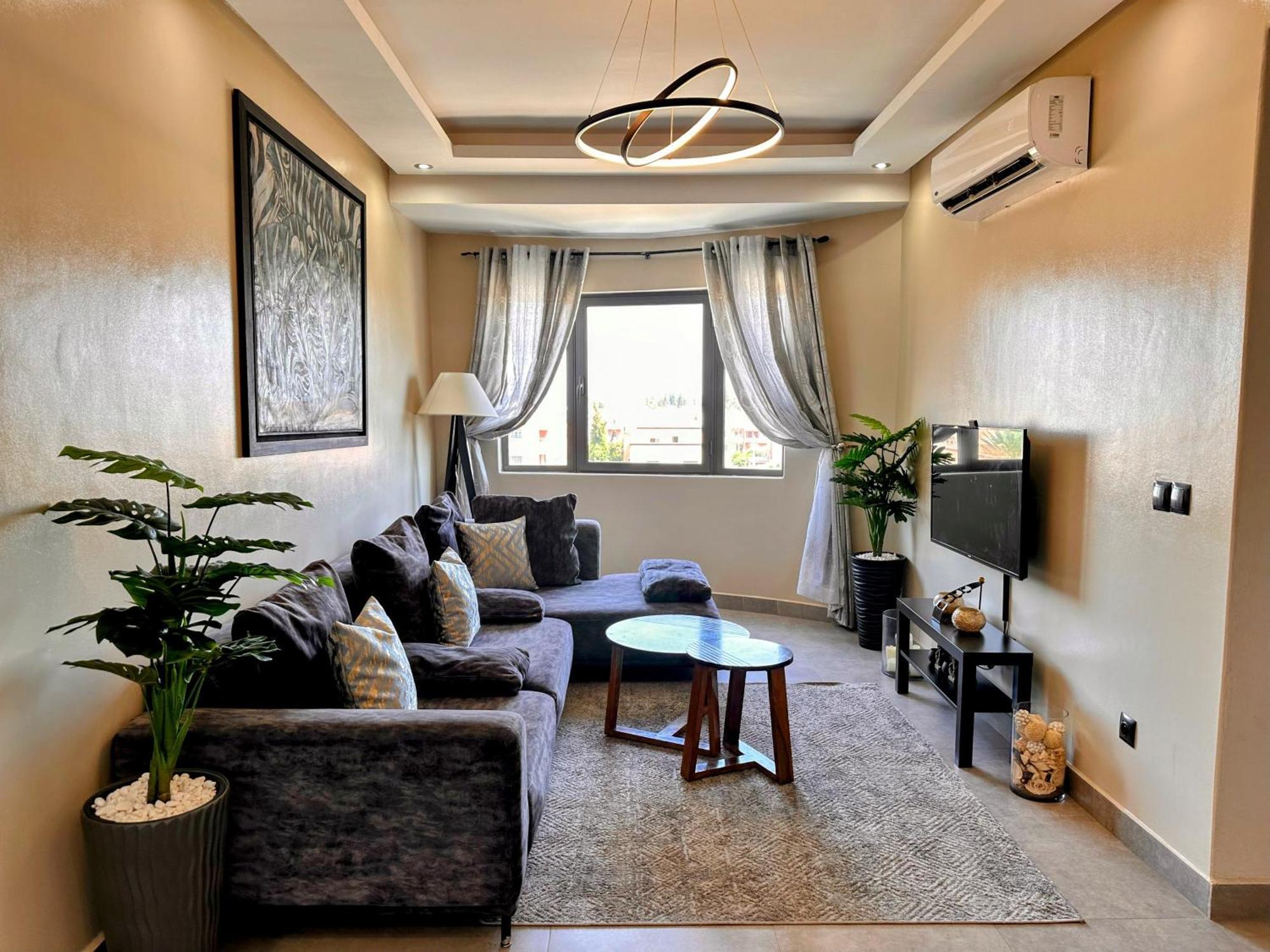 מרקש Moderne, Lumineux & Spacieux Avec Balcon -Central -Wifi-Smart Tv-Clim מראה חיצוני תמונה
